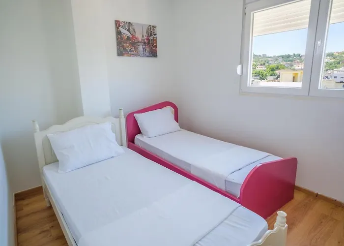 Modern 2 Bedroom * Durrës