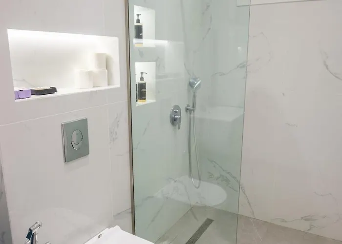 Modern 2 Bedroom * Durrës